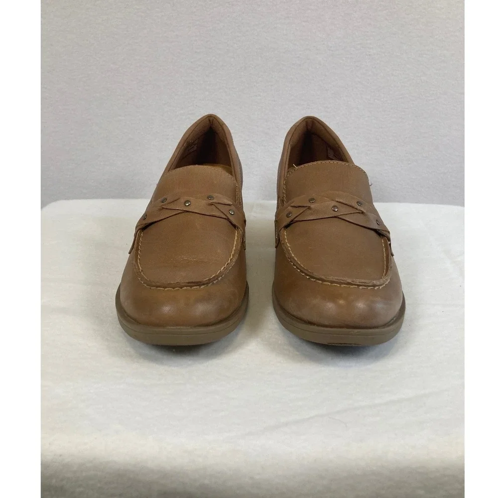 Classic Preppy Clarks Collection Womens‎ 6.5 Tan Leather Braided Studded Loafers